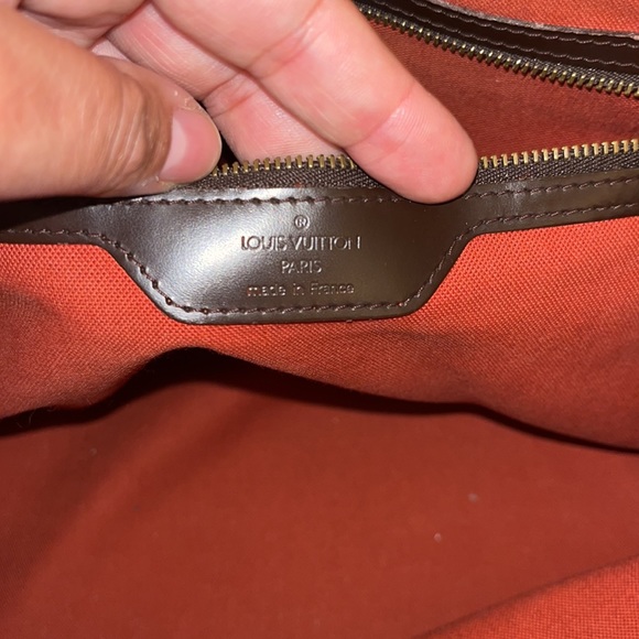 Authentic LV purse large. Good condition. Serial number is SO898. - Picture 9 of 17